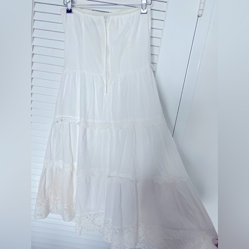 White strapless lace dress, XS, beautiful lining, preloved